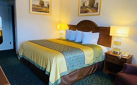 Harrisonville Inn & Suites